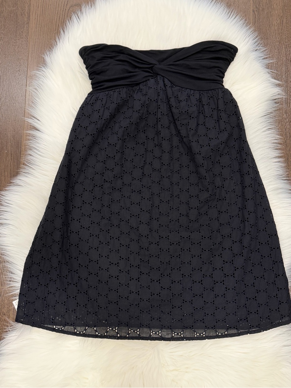 Forever 21 Black Strapless Eyelet Empire Dress - Picture 4 of 16